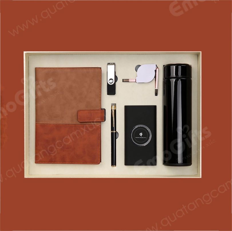 Bộ quà tặng công nghệ 6  món 